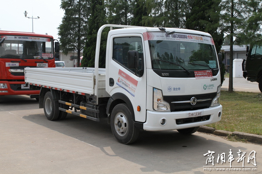 東風輕型車