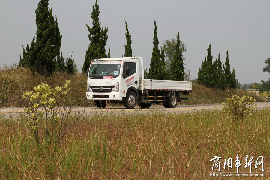 東風輕型車